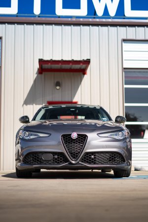 Alfa Romeo Giulia Front V Shield Grill Frame - Carbon Fiber - Forged Carbon - Feroce Carbon